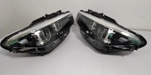 Par Farol Bmw 120i Serie 1 16a19 P/xênon Original Hella Novo